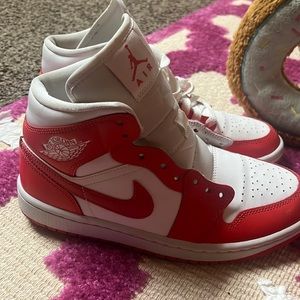 air Jordan’s 1s orange ish red color never worn